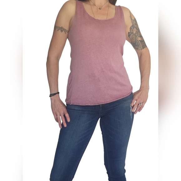 Dance in Paris by Carmon Cozy Viscose Tank In Dusty Rose With Metallic trim - Picture 2 of 10